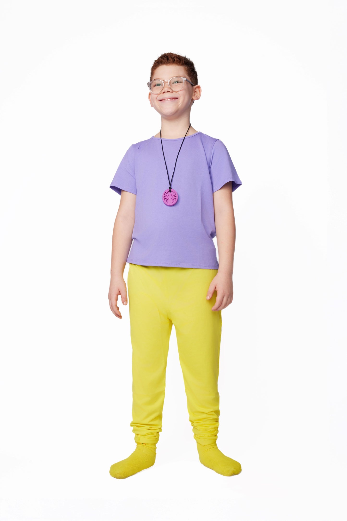 The Everday Sensory Friendly Tee w Chewy Necklace- VERY PERI